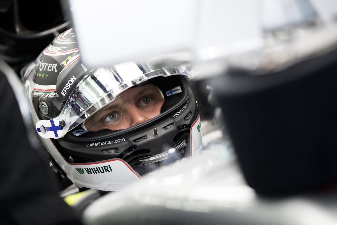 Valtteri Bottas ajoi ykkösruutuun.