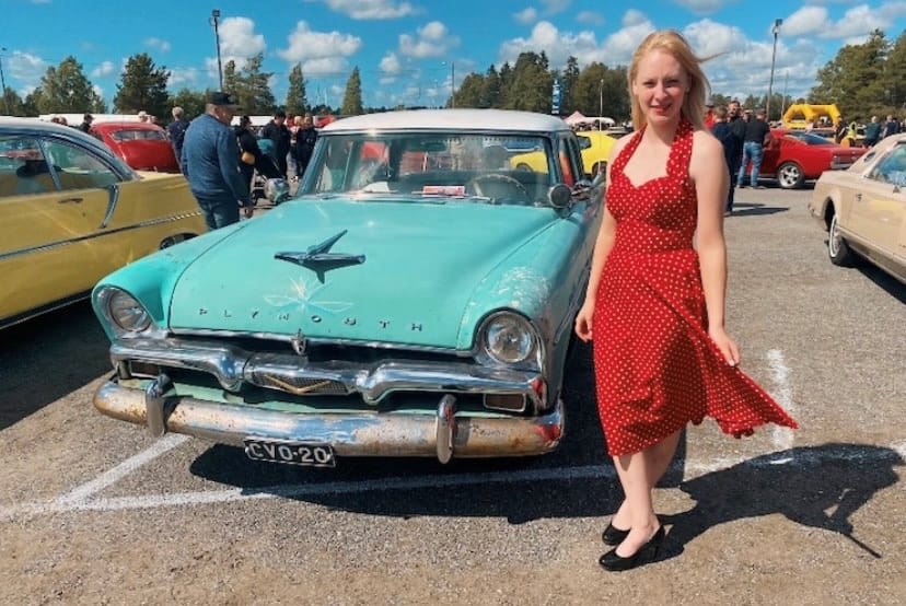 Autoharrastaja Venla Aninko luottaa 50-luvun muotiin.