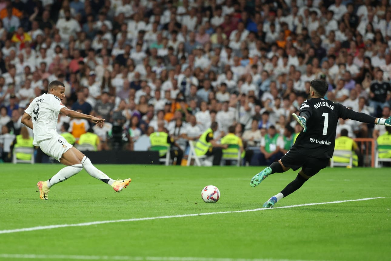 Kylian Mbappe teki illan ensimmäisen maalin 67. peliminuutilla. LEHTIKUVA/AFP