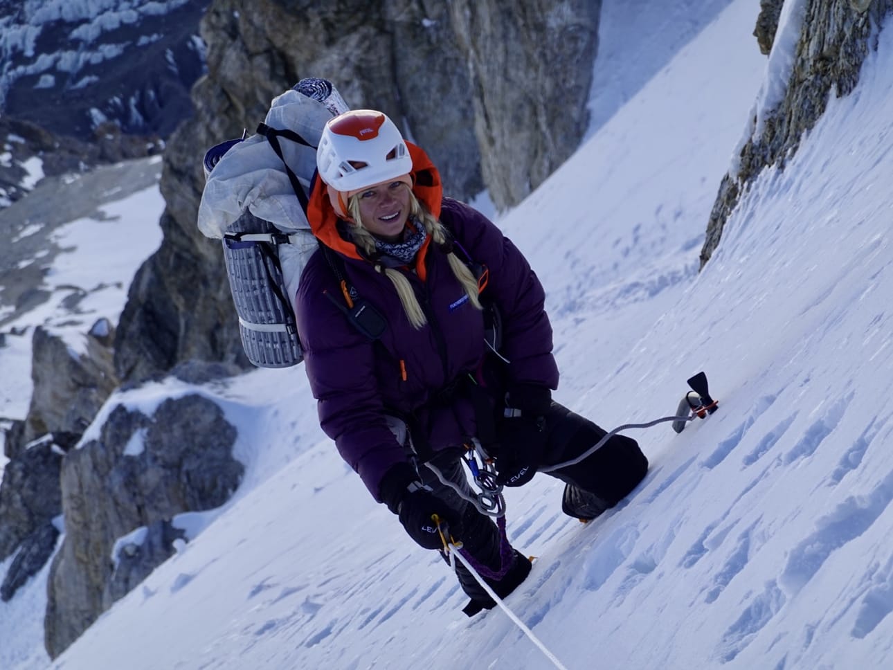Lotta Hintsa nauttii kestävyyslajista, jossa voi viedä itsensä äärirajoille.