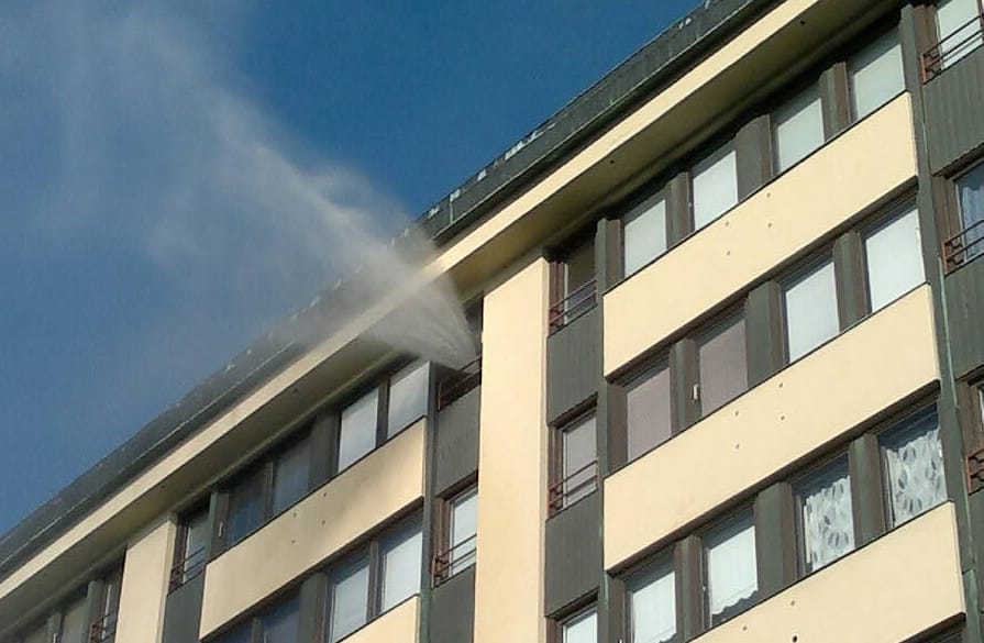 Hälytys huoneistopalosta tuli keskiviikkona kello 18.40.
