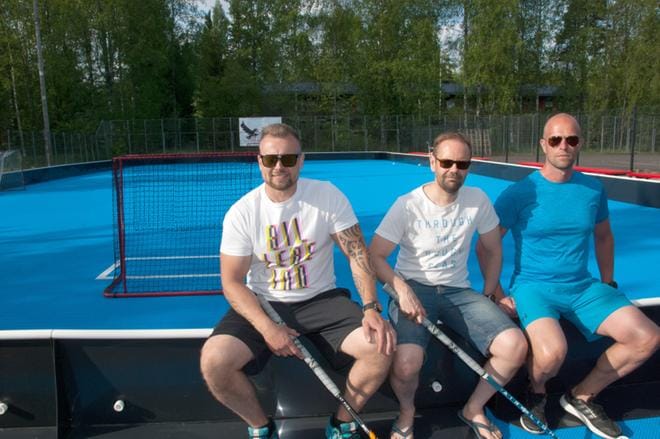 Ähtärin kenttäaktiivit Teemu Paalanen, Petri Pekkala ja Taneli Lammiaho eivät ole laskeneet talkootunteja. KUVA: MINNA HIIRONEN