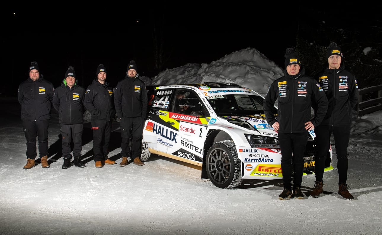 Tältä näyttää Asunmaa Racingin tiimi kaudella 2023.