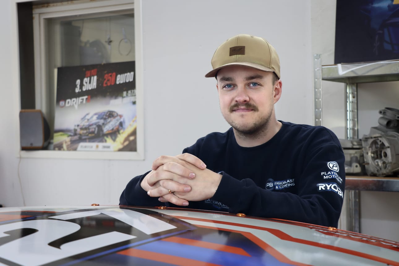 Kim Björklundilla oli aiemmilta kausilta jo driftingin SM-sarjan Pro-luokan hopeaa ja pronssia, mutta tänä kesänä mitalin väri kirkastui.