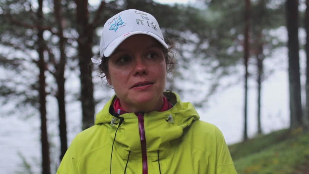 Laura Lakio 134km juoksun jälkeen Hetassa.