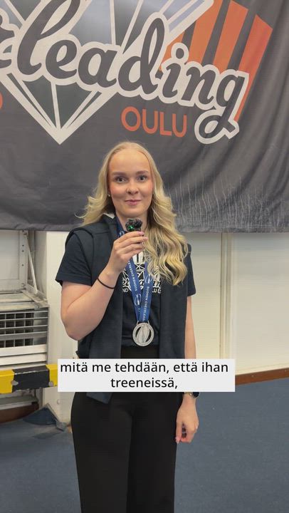 Miten cheerleading-joukkueessa kannustetaan toisia?