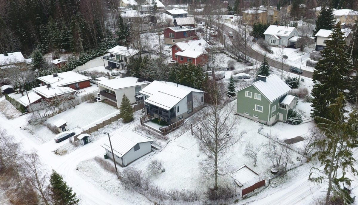 Pääkaupunkiseudun osuus koko maan omakotitalokaupoista oli yli viisi prosenttia. Kuva Vantaalta. LEHTIKUVA / HEIKKI SAUKKOMAA