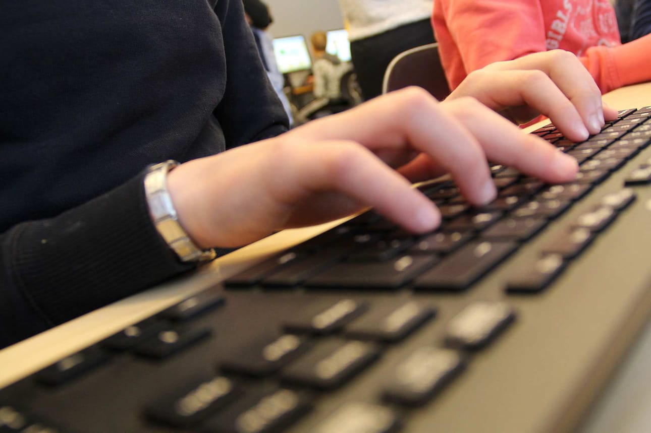 Osuuskunnan mukaan valokuituverkolla halutaan taata nopea ja varmatoiminen nettiyhteys joka puolelle Merijärveä.