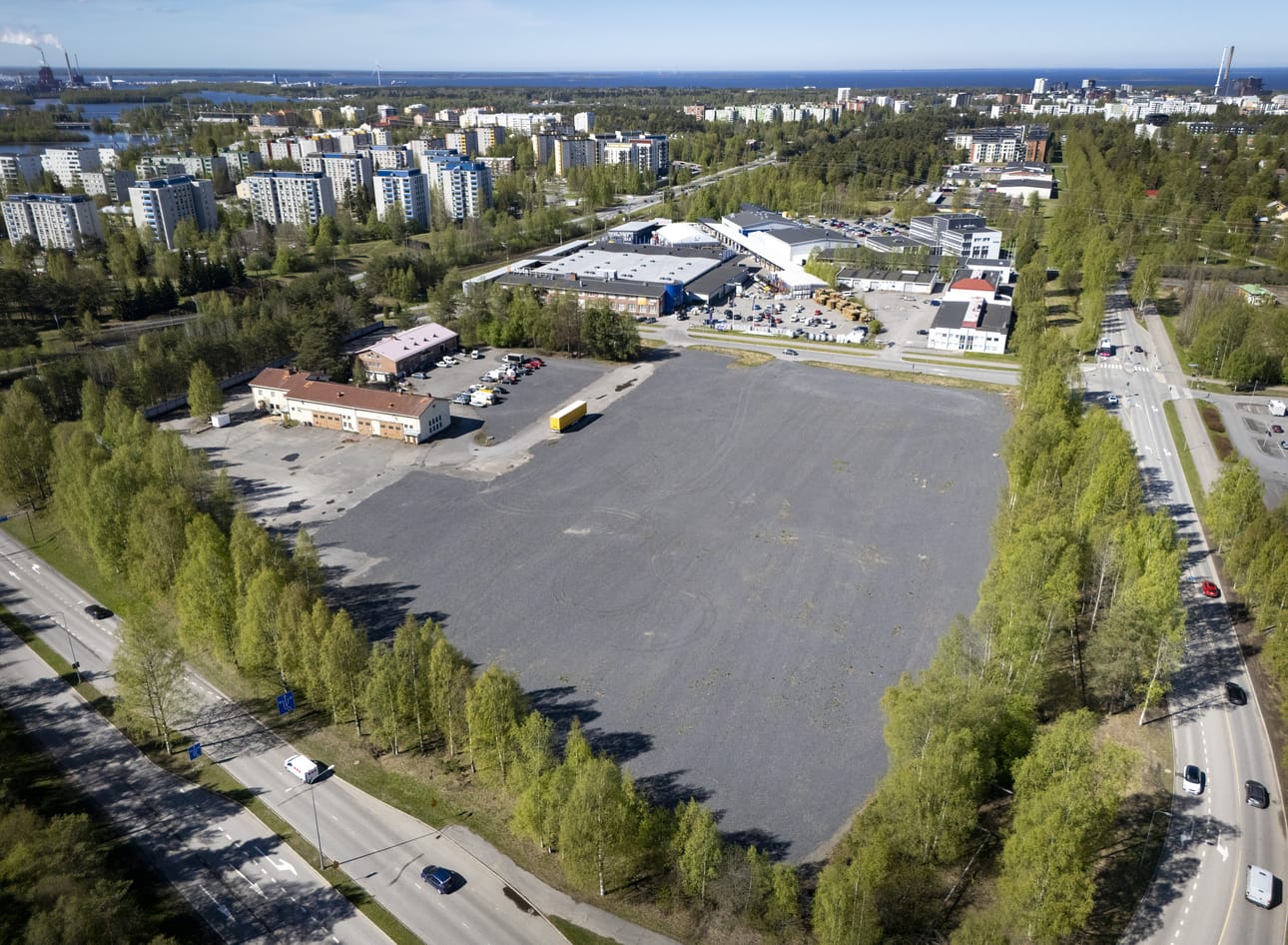Mikäli Välivainion Korjaamontien 3,5 hehtaarin tontin suunnitelma toteutuu, oululaiset saavat lisää liikuntapaikkoja.