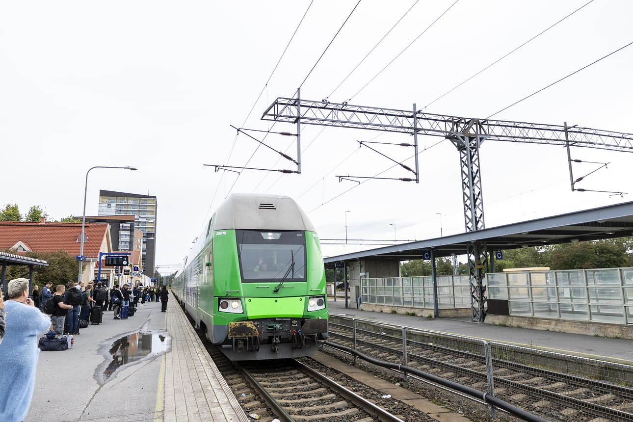 Juna Haaparannasta Ouluun saapui laiturille maanantaina 10. elokuuta hieman kello 9 jälkeen.