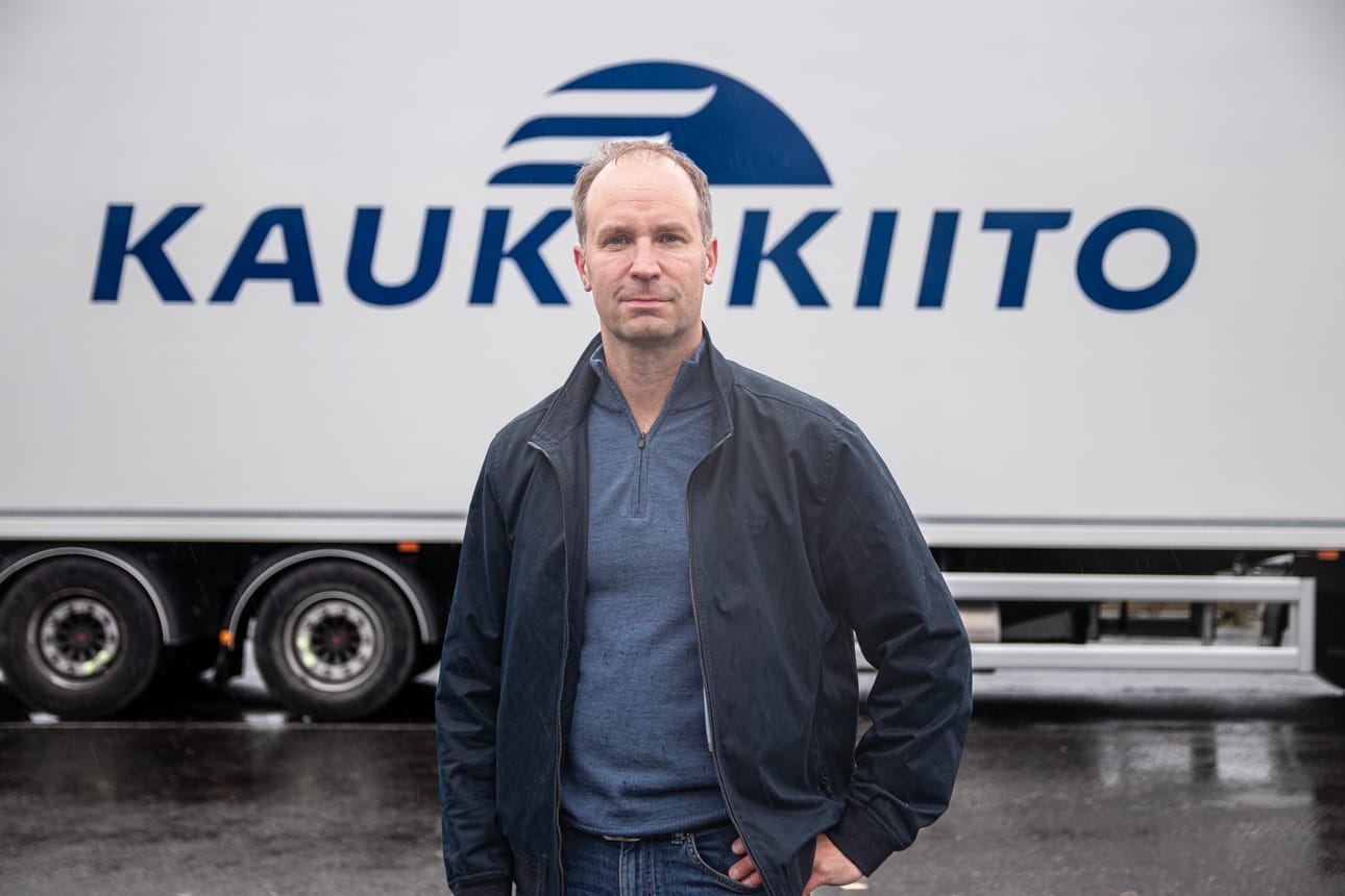 Vuoden yrityksenä palkitun Kantola & Koramon Ville Koramo luottaa siihen, että Suomessa riittää kuljetettavaa jatkossakin.