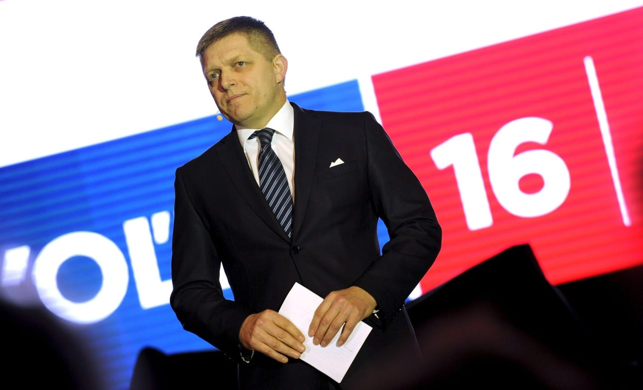 Entisen pääministerin Robert Ficon Smer-puolue on Slovakian vaalien ennakkosuosikki. Puolue on viime aikoina esiintynyt entistä Venäjä-myönteisemmin. LEHTIKUVA / AFP