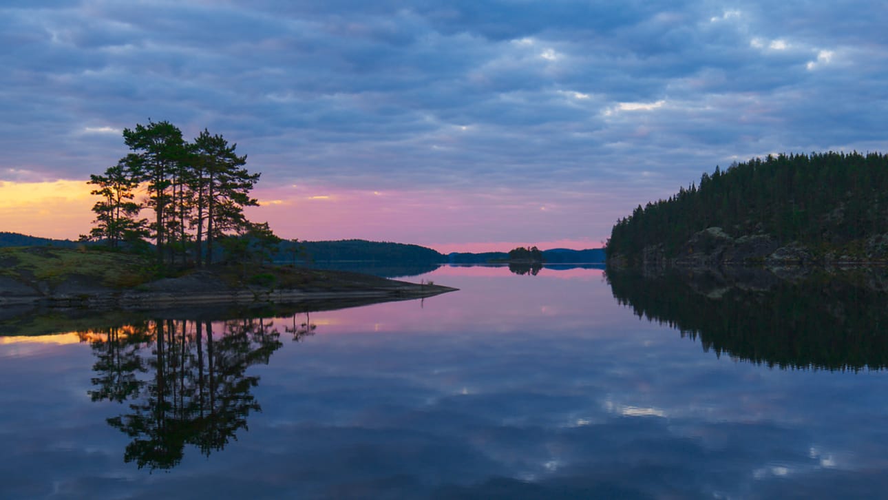 Luontosinfonia on kaunis ja meditatiivinen musiikillinen hetki suomalaisessa luonnossa sen kaikkina vuodenaikoina.