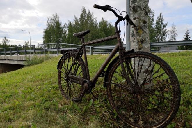 Vesi vei voiton tästä polkupyörästä: ketjut eivät enää pyörineet, ja lopulta pyörä vietiin metallinkeräykseen. KUVA: LONELY URBANEX