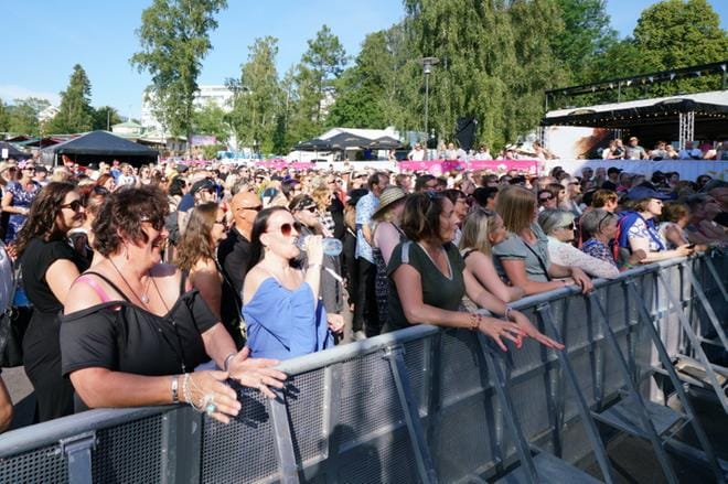 Festivalin avajaispäivänä oli 8 000 kävijää. KUVAT: SAMPPA TOIVANEN