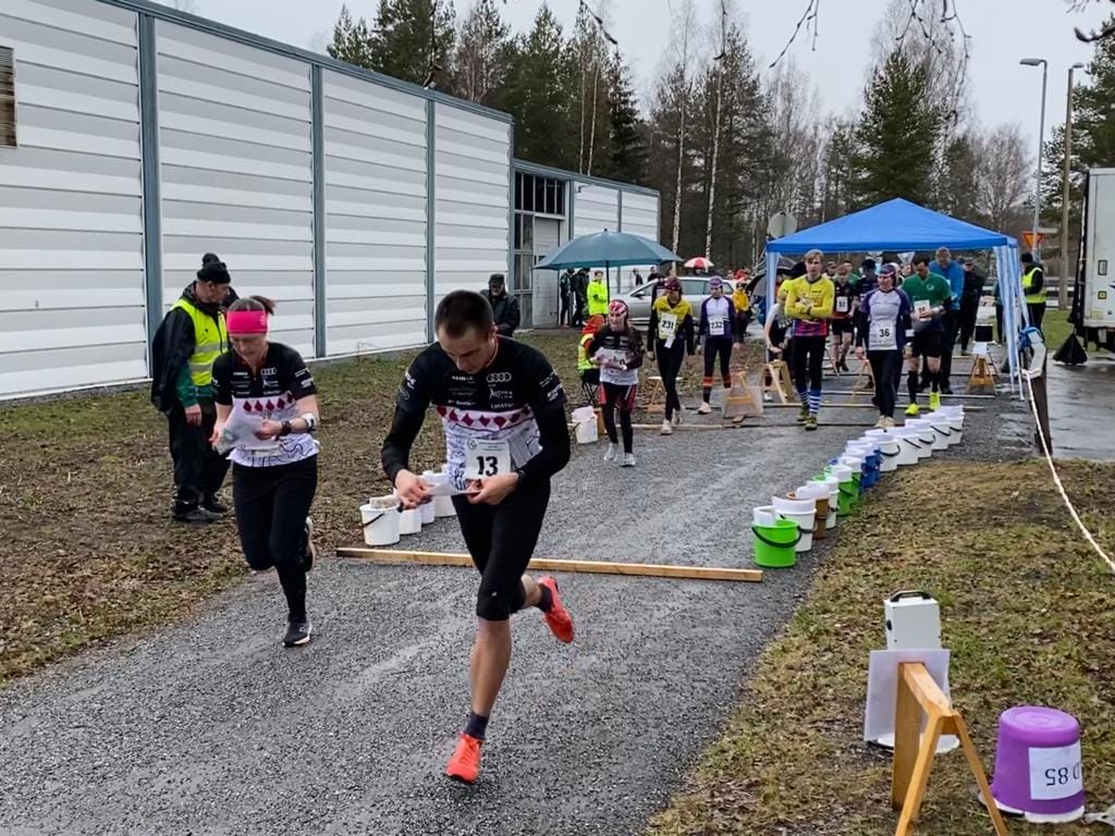 Suvilahden maastossa suunnistettiin lauantaina sprintin aluemestaruuskilpailut, jotka keräsivät poikkeuksellisen suuren osanottajamäärän.