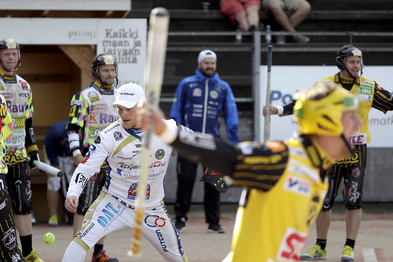 Oulun Lippo kärsi lauantaina jo neljännen perättäisen tappion kotikentällään Raksilassa.
