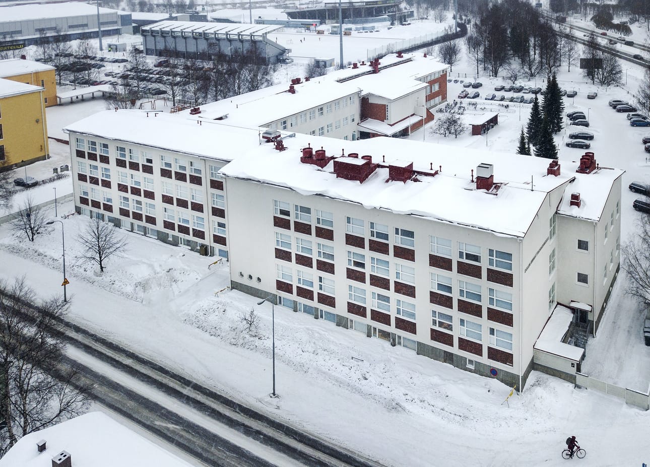 Viimeisimpänä rakennuksessa on toiminut Oulun ammattikorkeakoulu.