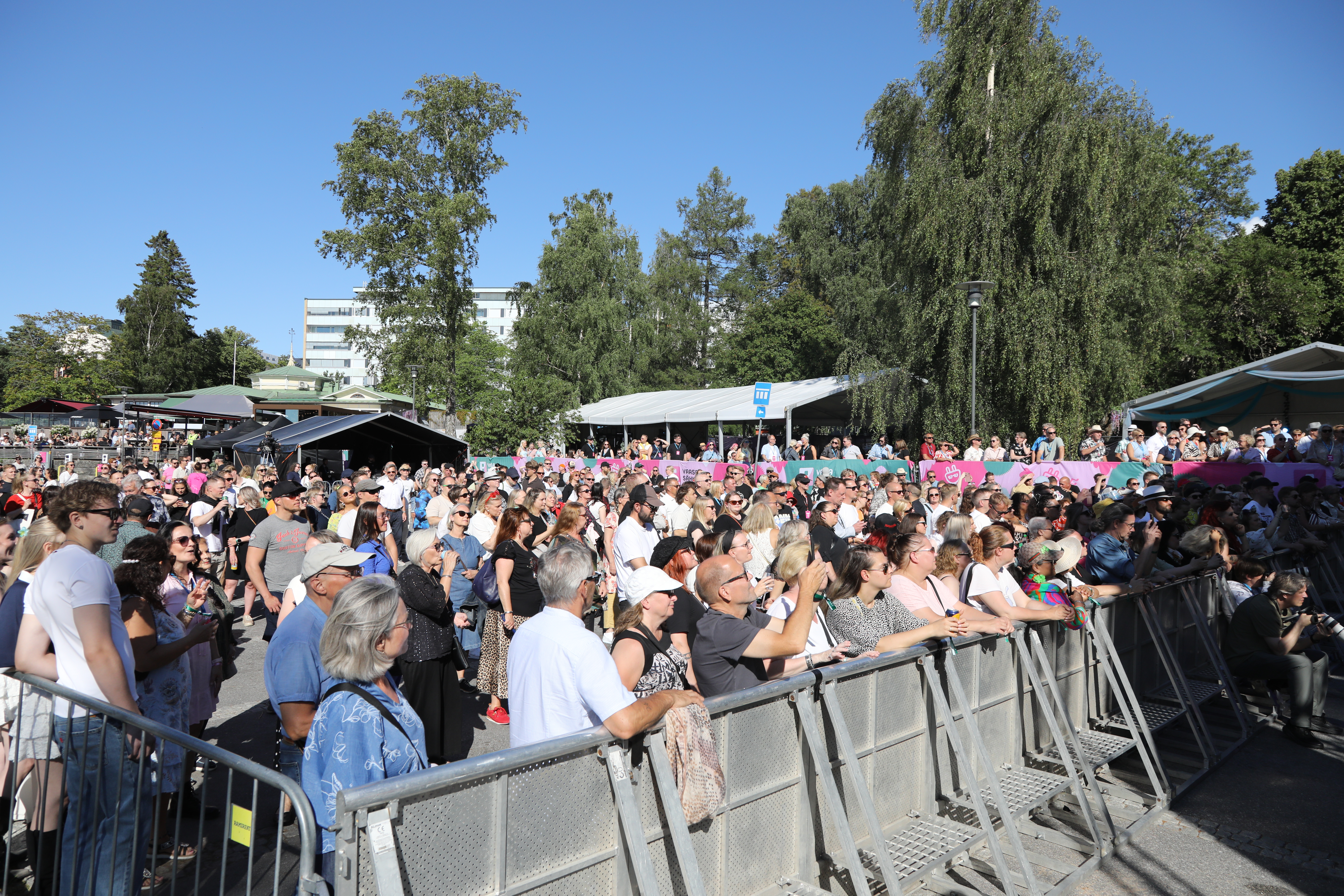 Kovat nimet vetivät väkeä festivaaleille, joka myytiin lauantain osalta loppuun.