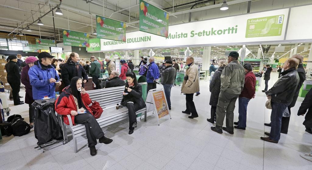 Osuuskauppa Arina oli suurin veronmaksaja Oulun yrityksistä viime vuonna. Kuva Limingantullin Prismasta, jonka laajennuksen avajaisia vietettiin torstaina.