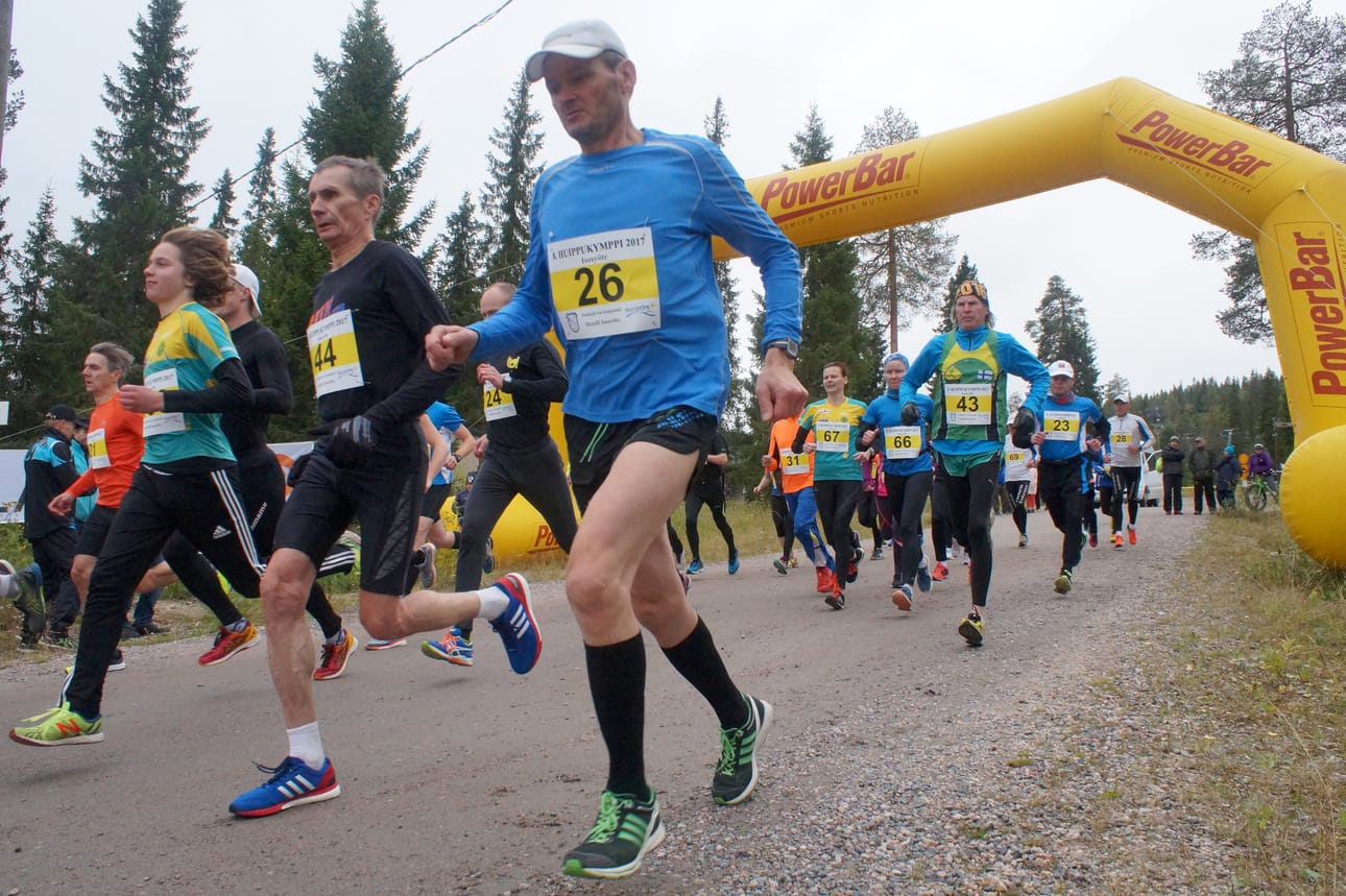 Huippukympille säntäsi 37 juoksijaa, polkujuoksu oli vähän suositumpi 47 osallistujalla. Polkujuoksun tuloksia lehden sivulla 20.
