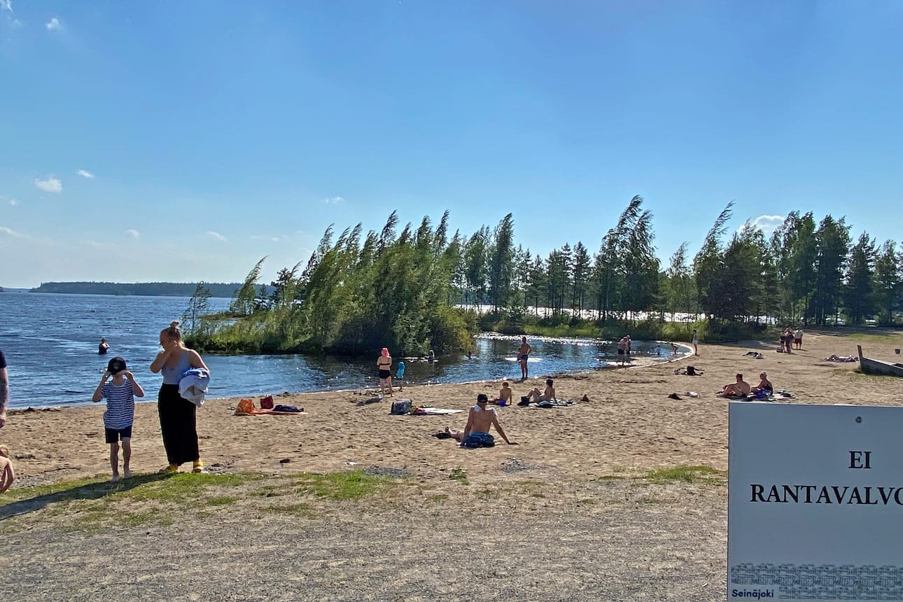Seilanti viimeisenä iltanaan maanantaina 7.8. lukijan kuvaamana. Lukijan kuva.