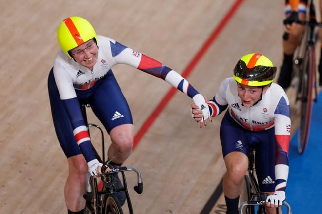 Katie Archibald (vas.) ja Laura Kenny veivät ykköstilan nimiinsä. Kuva: Lehtikuva/Odd Andersen