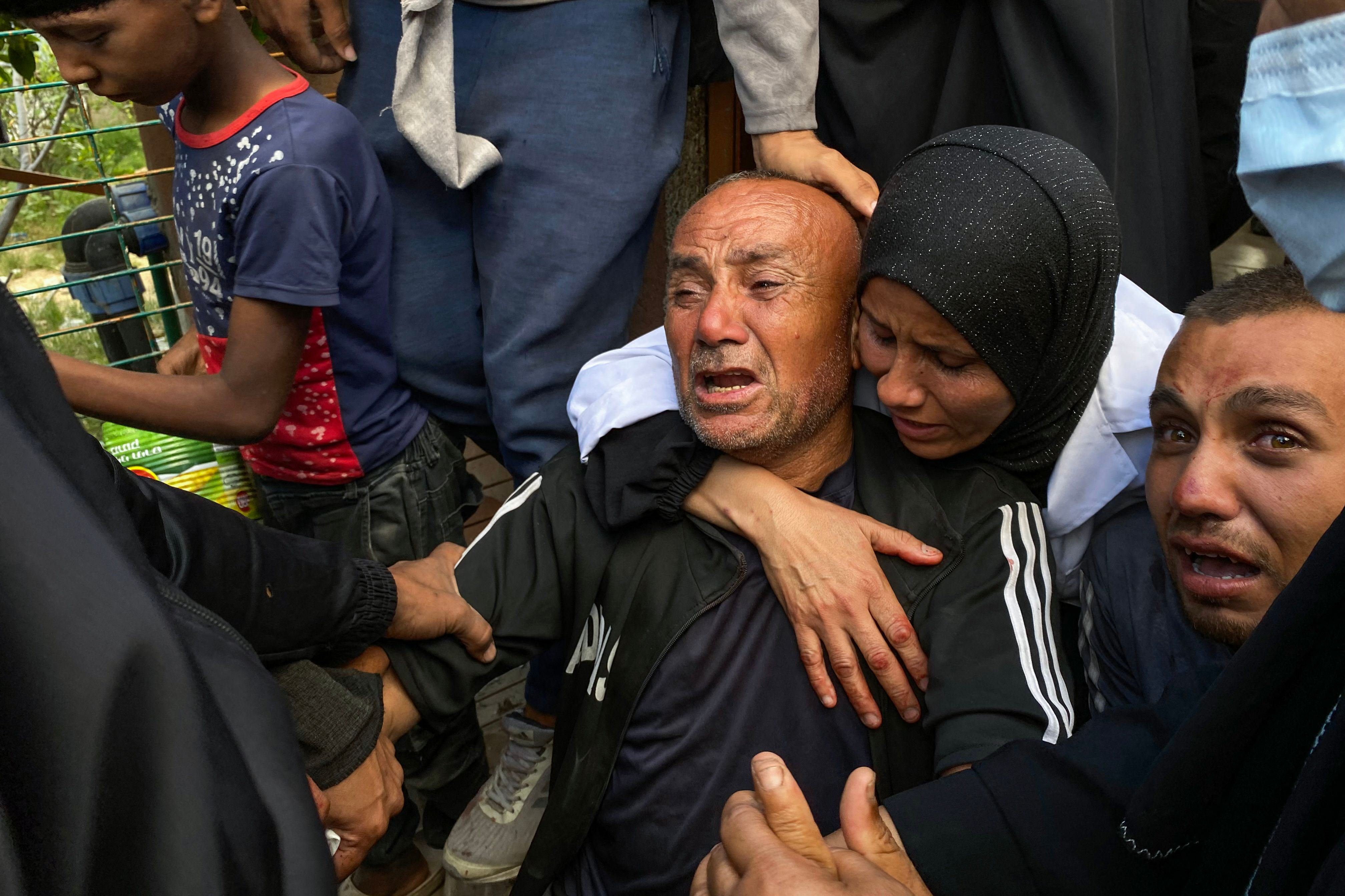 Gazan viranomaisten mukaan Israelin armeija on surmannut lähes 30 ihmistä lähellä avustustenjakopistettä