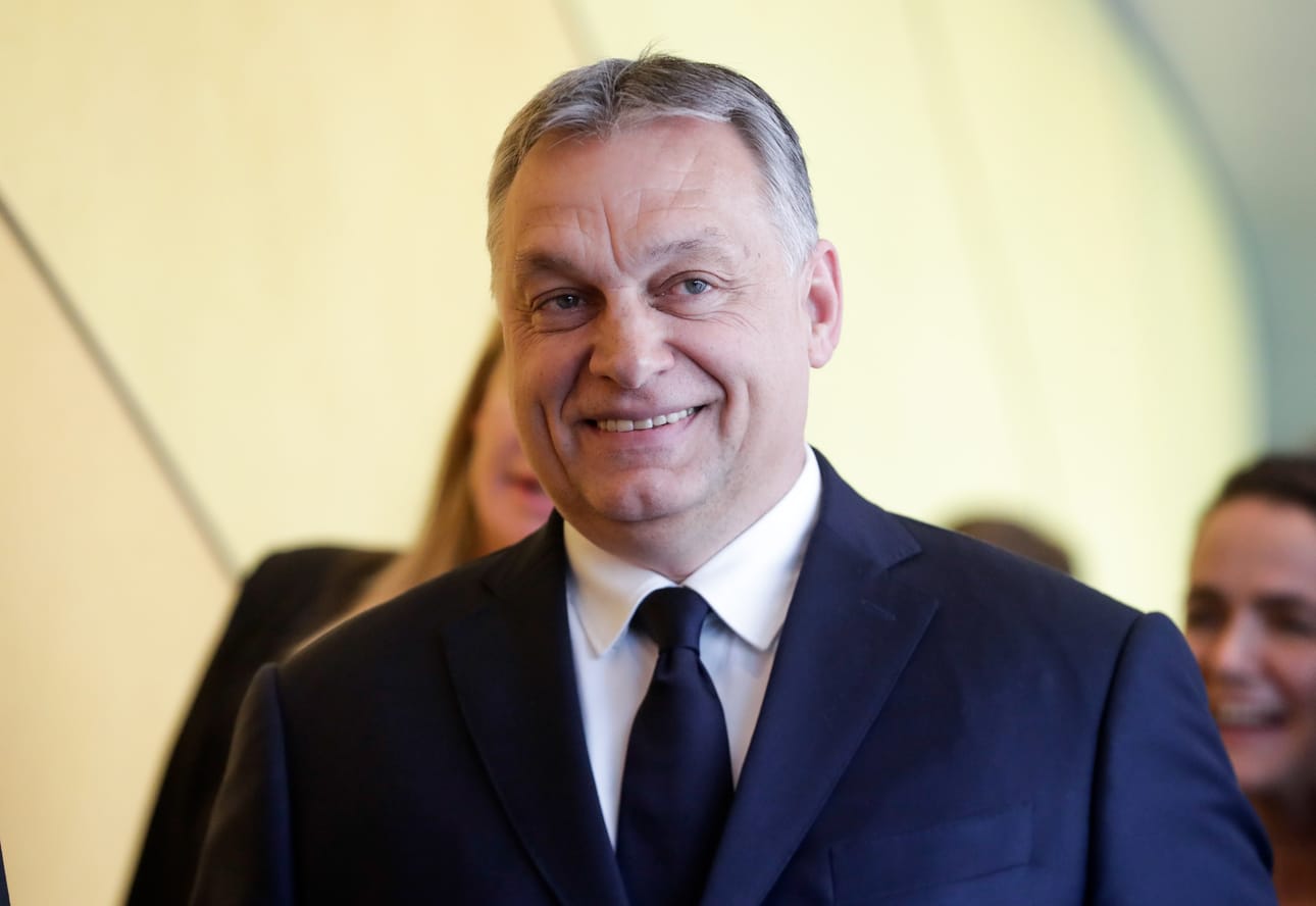 Unkarin pääministeri ja Fideszin puheenjohtaja Viktor Orbán, 55, saapui keskiviikkona EPP:n kokoukseen. Fidesz erotettiin ryhmästä toistaiseksi.