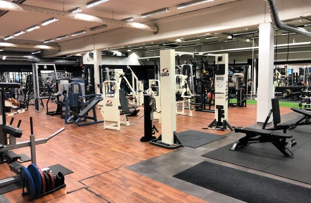 Arctic 247 Gym luottaa desinfiointiin ja väljyyteen. 1000-neliöisen salin laitteet ovat saaneet Nanoksi-katalyysipinnoitteen, joka tuhoaa viruksia ja bakteereja.