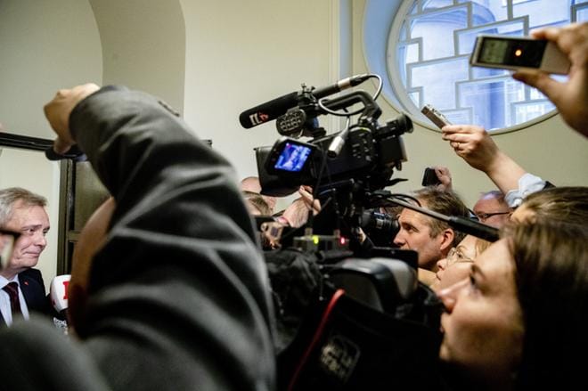 Hallitustunnustelija Antti Rinne on aamusta lähtien saanut selvittää medialle, missä mennään hallituksen muodostamisessa. KUVA: Joel Maisalmi