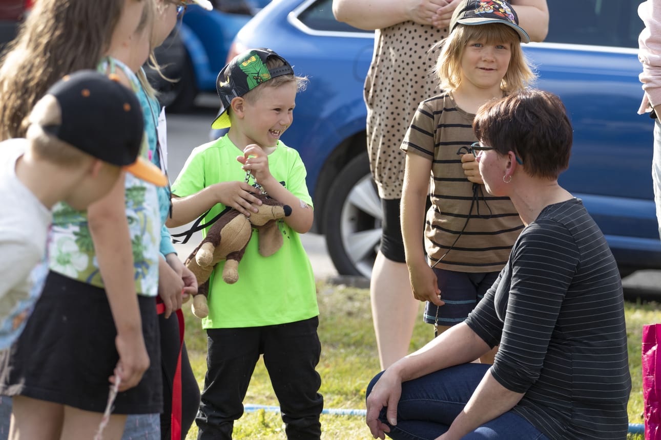 Lempäälästä saakka kisaan osallistunut Leo Lohikoski toi näytille Hugo-koiran, joka oli Leon kanssa sukuloimassa Temmeksellä.