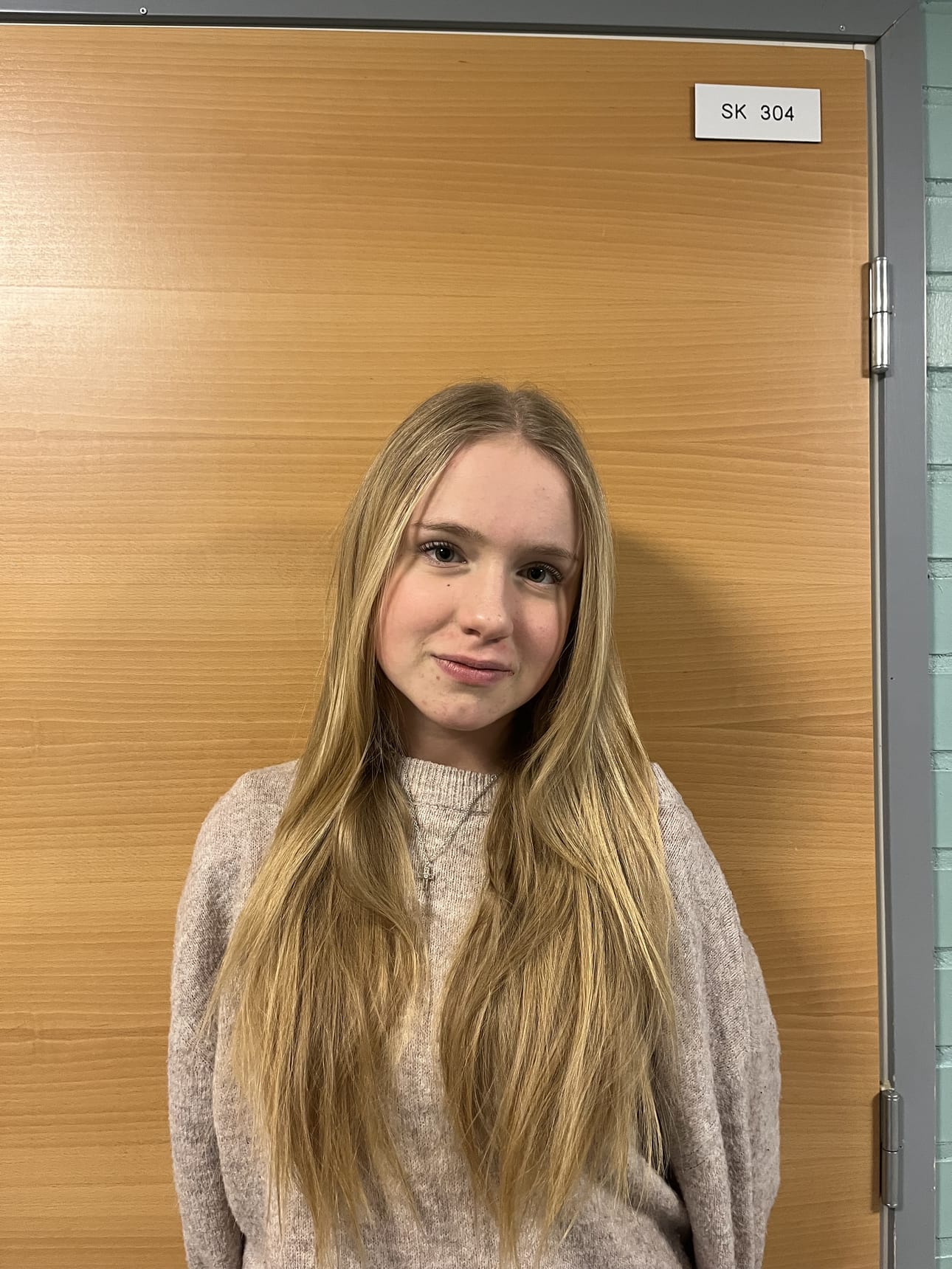 Aion hakea Vuokatti-Ruka Urheiluakatemian lumilautailulinjalle, koska kisaan lumilautailussa ja harrastan sitä. Akatemiassa pääsisin treenaamaan paljon ja voisin saada lumilautailusta ammatin. Jos en pääse akatemiaan, haluaisin Kuusamon lukioon. En ole ihan varma, mitä haluan tehdä työkseni aikuisena, joten minulla olisi vielä aikaa miettiä, Sofia Koivurantaa kertoo.