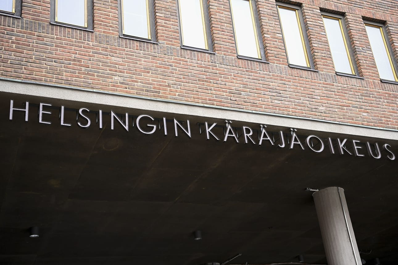 Kokonaisuuden käsittely jatkuu käräjäoikeudessa syyskuun alkuun. LEHTIKUVA / EEVA-MARIA BROTHERUS