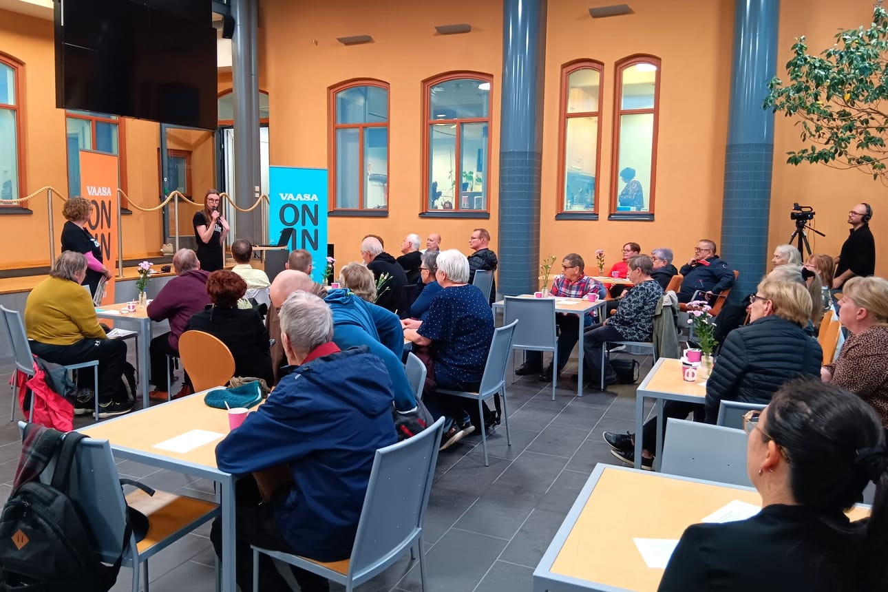 Kaleva Median toimitalossa Vaasassa järjestetään syksyn aikana neljä yleisötilaisuutta. Torstaina 1.10. päätoimittaja Riikka Ilmonen esitelmöi Vaasa-lehden tekemisestä.