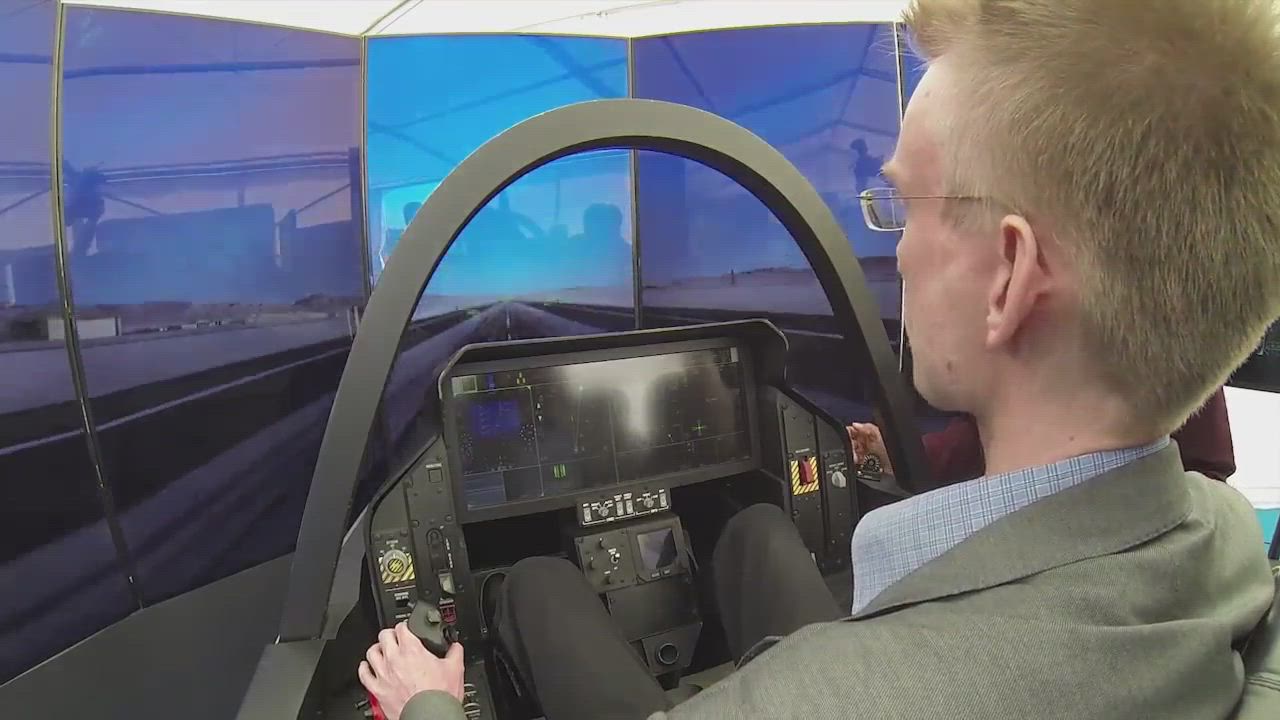 Lennämme F-35 -simulaattorilla