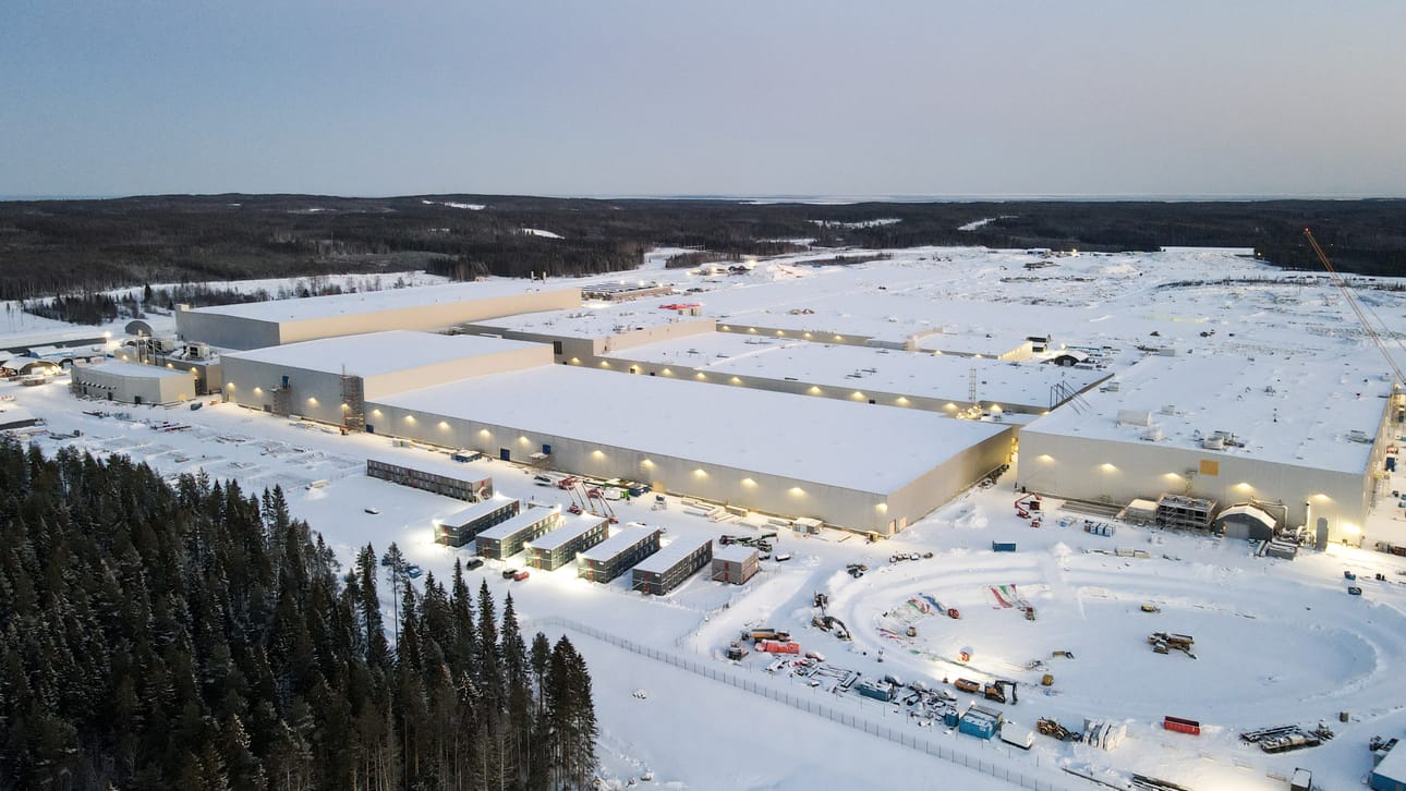 Northvoltin akkutehdasta rakennettiin vuosia kiivaasti Skellefteåån Perämeren länsirannalle. Kuva on otettu tammikuussa 2022.