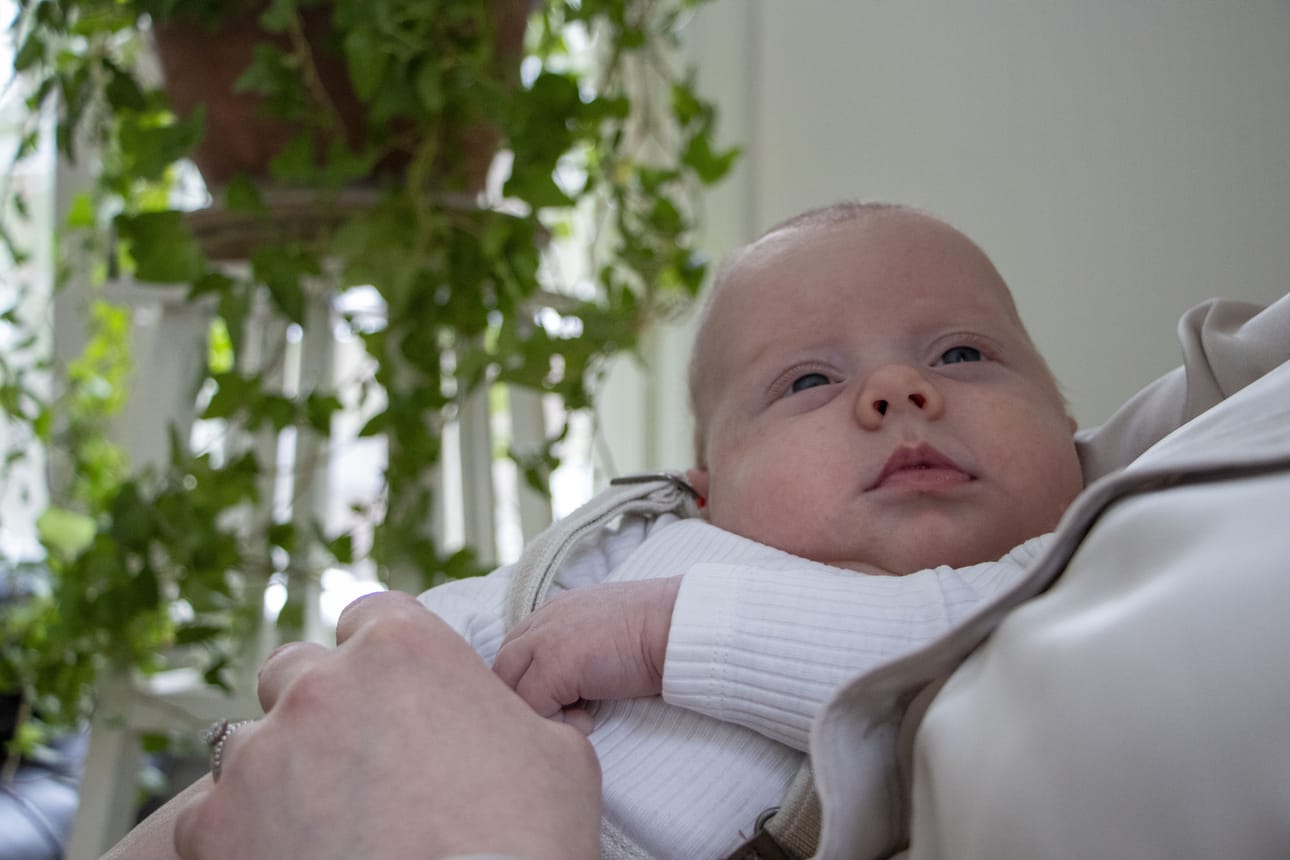 Etelä-Pohjanmaan hyvinvointialueen maksuttomaan perhevalmennustapahtumaan saavat kutsun kaikki vauvaa odottavat perheet koko maakunnasta. Kuvituskuva.