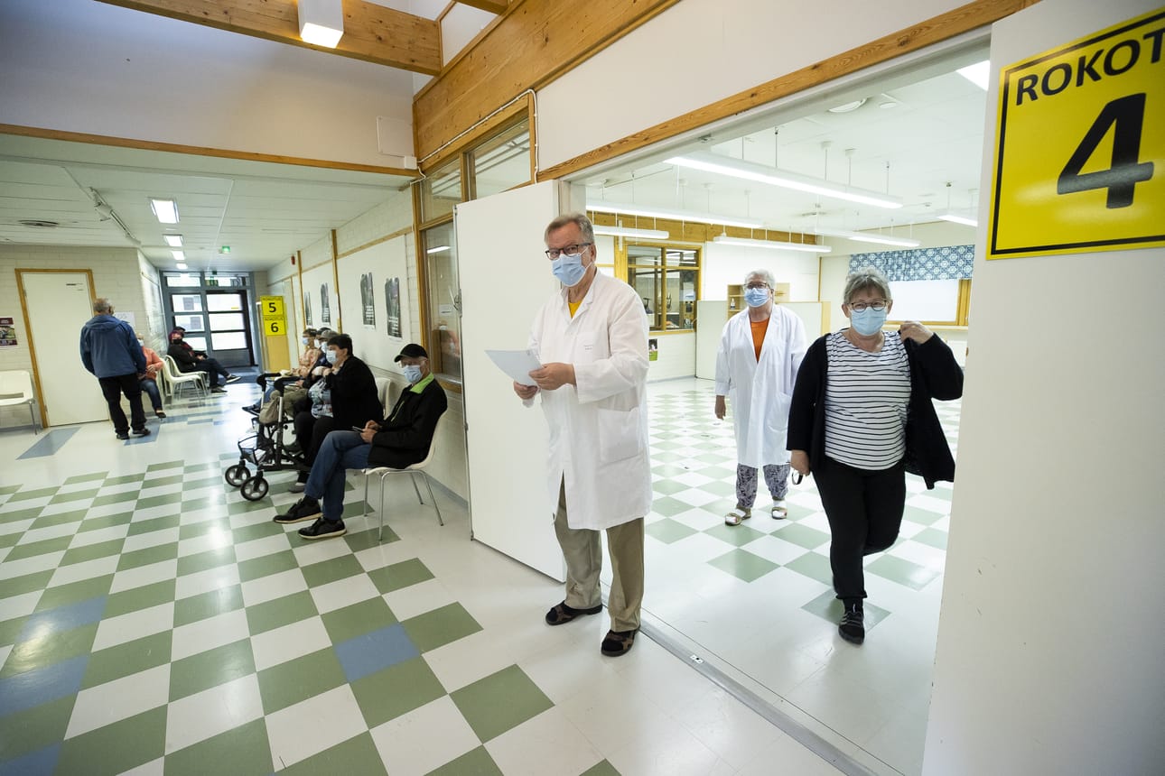 Ensi viikolla ilman ajanvarausta voi saada myös 2. rokotteen, mutta vain siinä tapauksessa, että ensimmäisestä koronarokotteesta on kulunut vähintään 8 viikkoa.