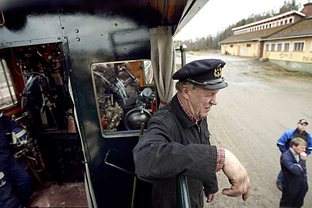 Tapani Laaksonen uhrasi tuhansia tunteja elämästään höyryveturin kunnostamiseen.