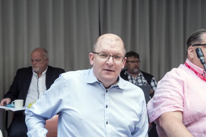 –Hallituksen aie heikentää irtisanomissuojaa alle 20 henkeä työllistävissä yrityksissä on erittäin epäoikeudenmukainen ja epätasa-arvoa lisäävä hanke, Teollisuusliiton puheenjohtaja Riku Aalto sanoo.