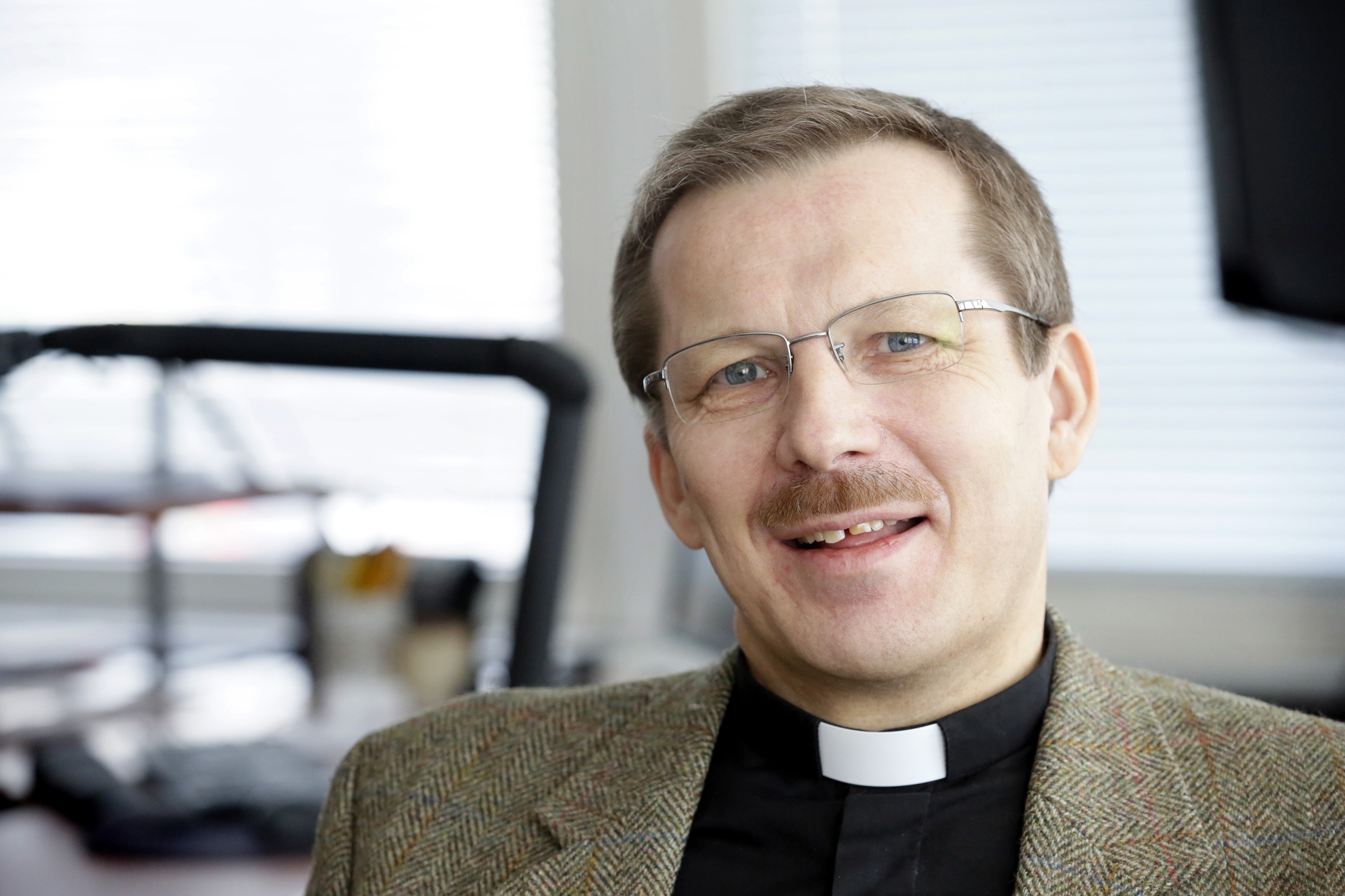 Jukka Keskitalo on vastannut myöntävästi laajalta alueelta hiippakunnasta tulleisiin pyyntöihin asettua ehdolle piispan vaalissa.