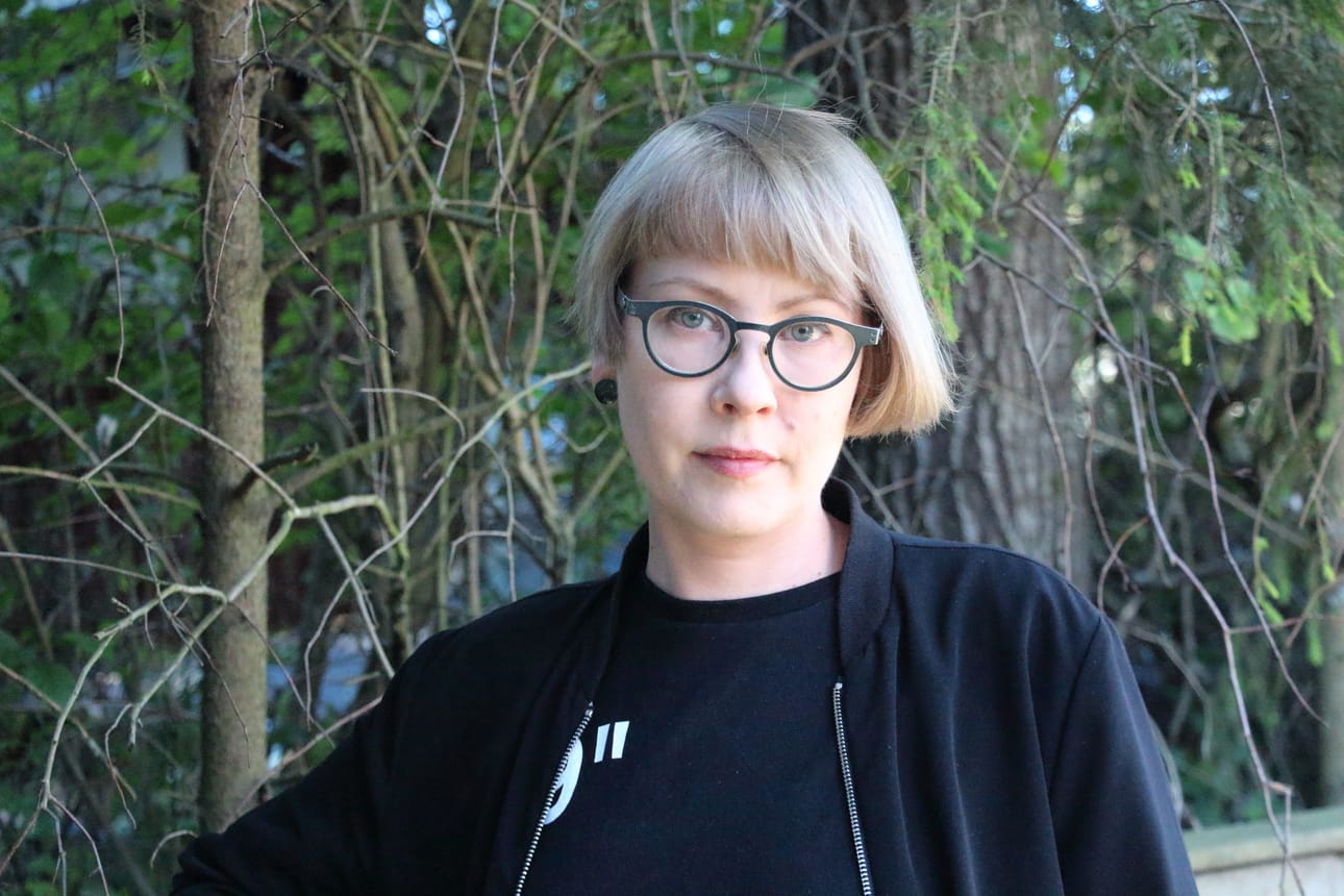 – Minulle on ilo ja kunnia, että kutsutaan mukaan kesänäyttelyyn. Tässä kävi vielä niin onnekkaasti, että olin tehnyt teoksia Turun taidenäyttelyyn ja töitä riitti myös ARS Kärsämäelle, kertoo Yppärilä.