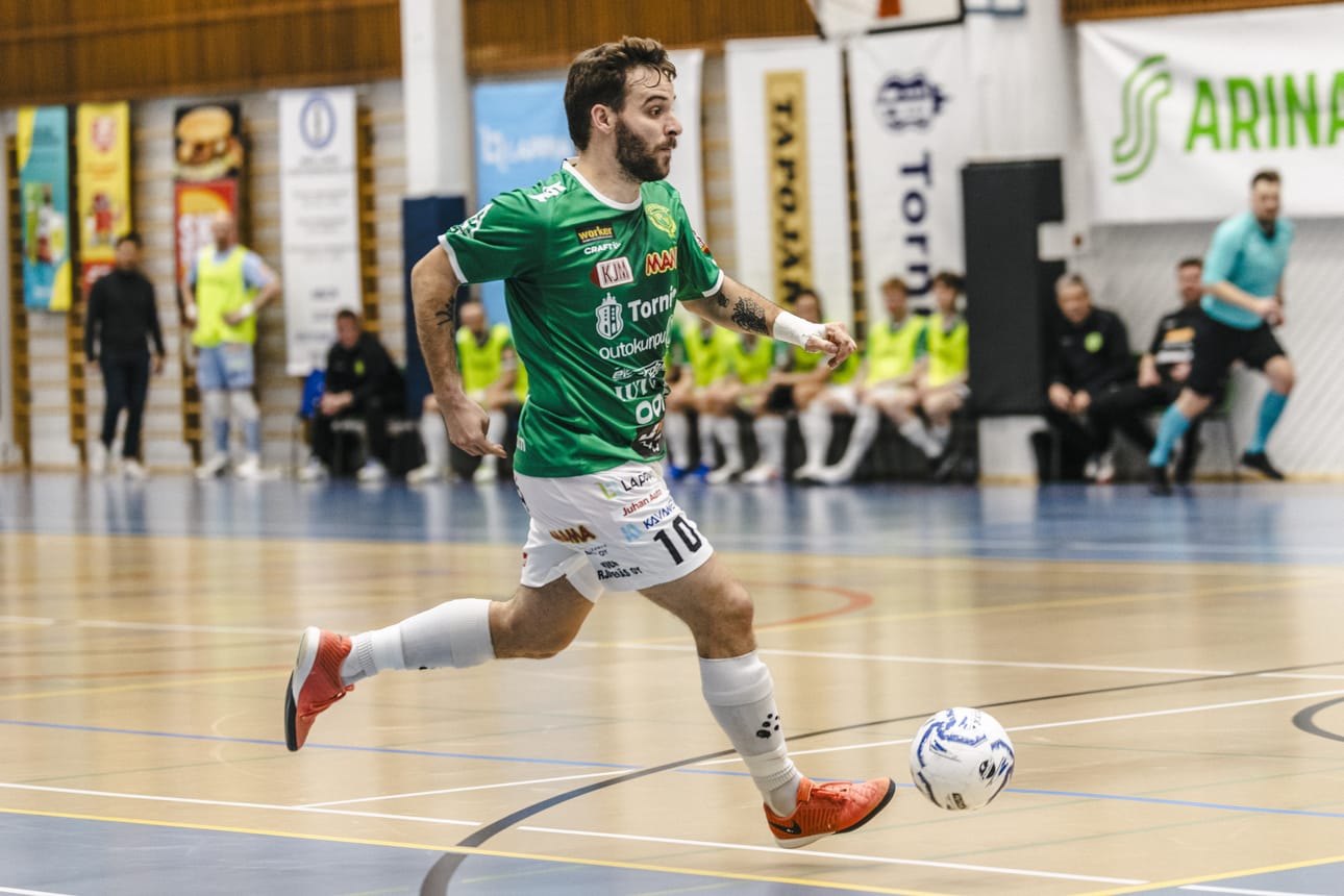 Juanito iski ToPV:lle jatkoajalla tarvittavan maalin.