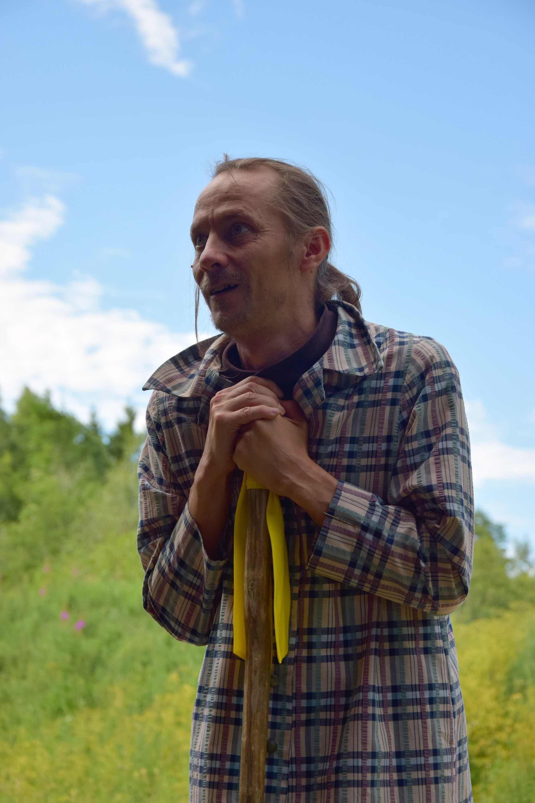 Johnnypatmikella (Jyrki Hyvölä) on kerrankin suuria uutisia Inishmanin saaren asukkaille.