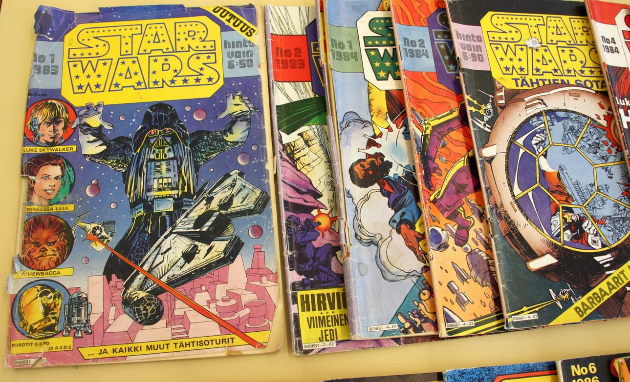 Nina Sipola kertoo Star Warsiin liittyvän materiaalin keräämisen olevan perheen harrastus jo kolmannessa sukupolvessa. Vasemmalla olevasta vuoden 1983 Star Wars-sarjakuvalehden ensimmäinen numero on Ninan aarre.