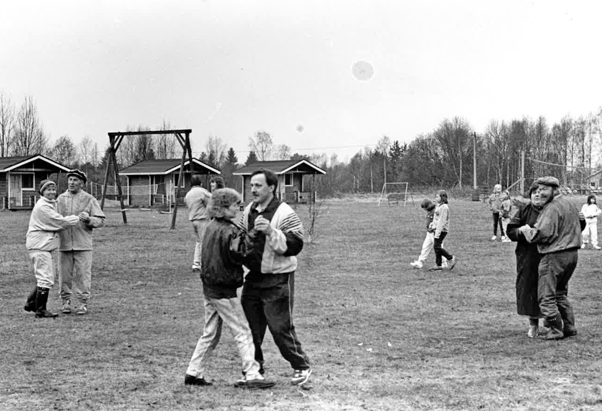 Mitä ihimettä: Pesäpallonaiset tunnistettiin, mutta mistähän tässä kuvassa on kyse?