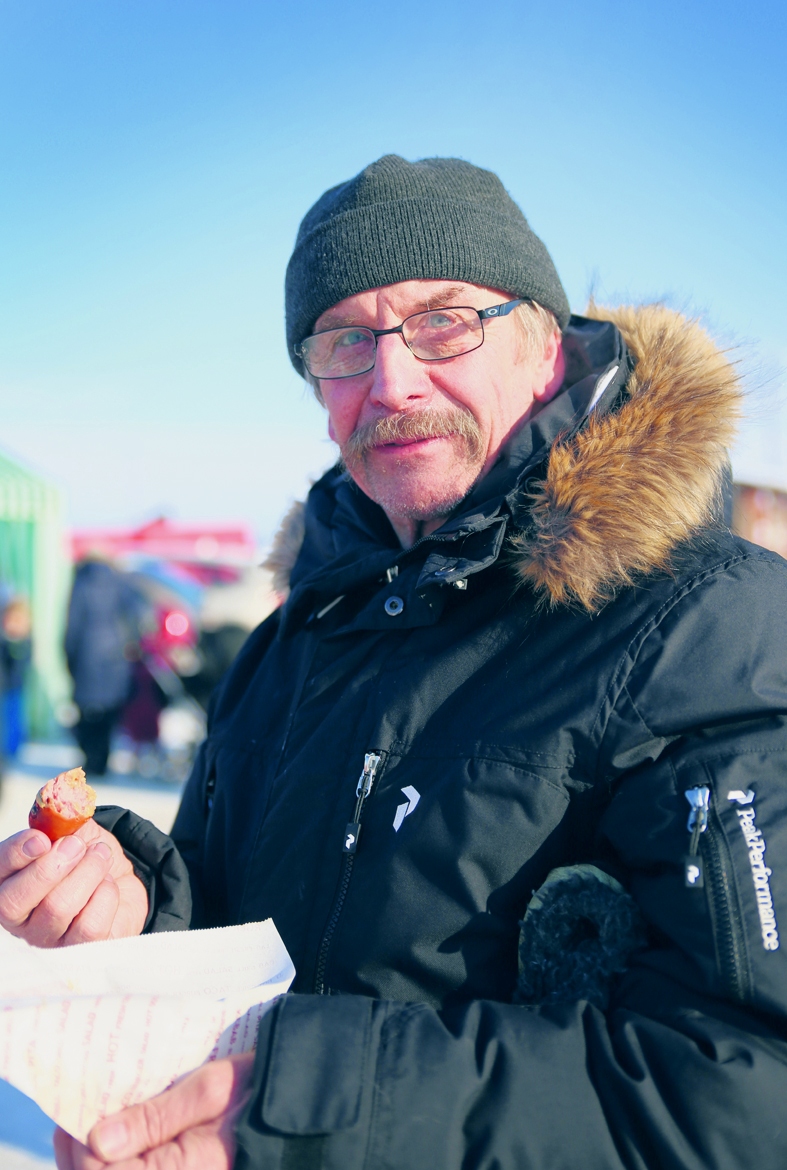 ”Tietenkin se, että ovat olemassa. Jokainen nainen on omanlaisensa. Omassa emännässäni arvostan hänen eläinrakkauttaan ja sitä, että hän on ulkoilmaihminen kuten minäkin”, tuumaa hailuotolainen Jussi Juola.