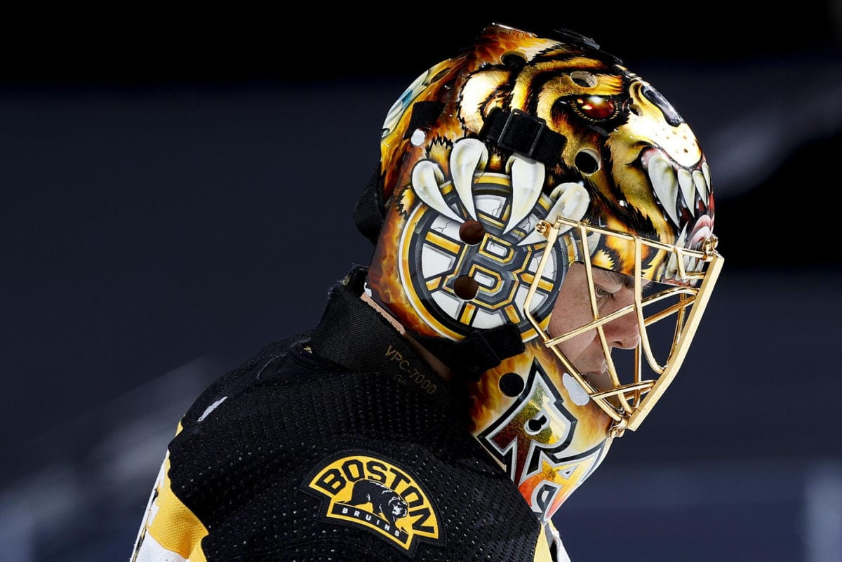 34-vuotias maalivahti pelasi Boston Bruinsin riveissä kaudesta 2007–2008 lähtien. LEHTIKUVA/AFP