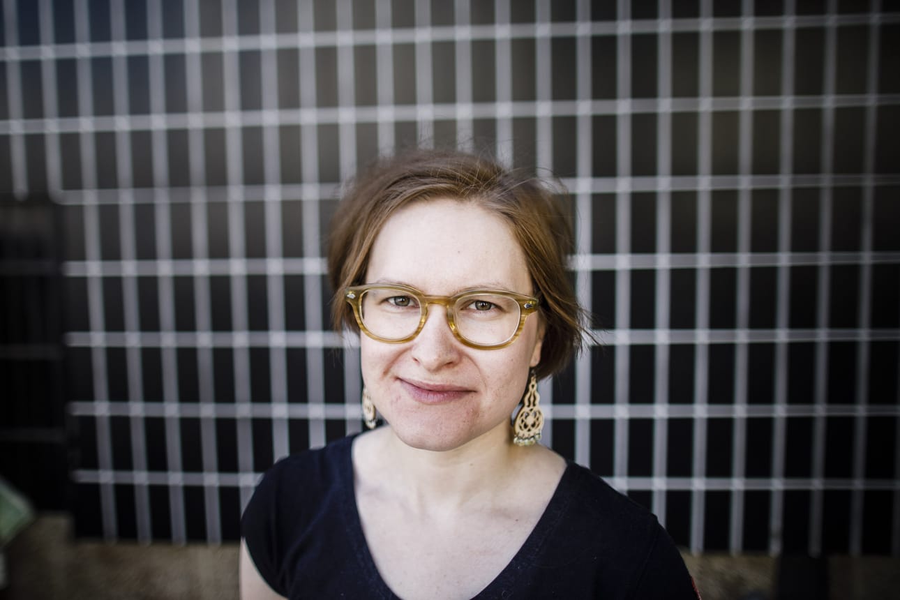 Heidi Kenttälä sanoo, että itkuvirsien kautta voi ilmaista muitakin tunteita kuin surua.